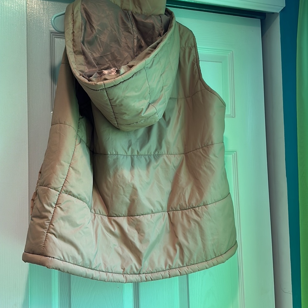 Shein Vest - Picture 3 of 3